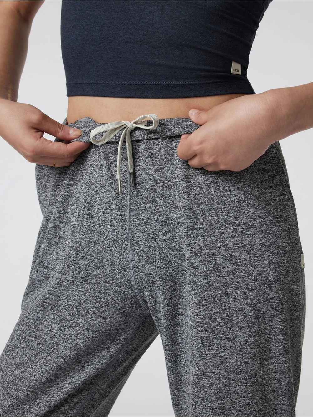 Vuori Women’s Heather Grey Drawstring Joggers